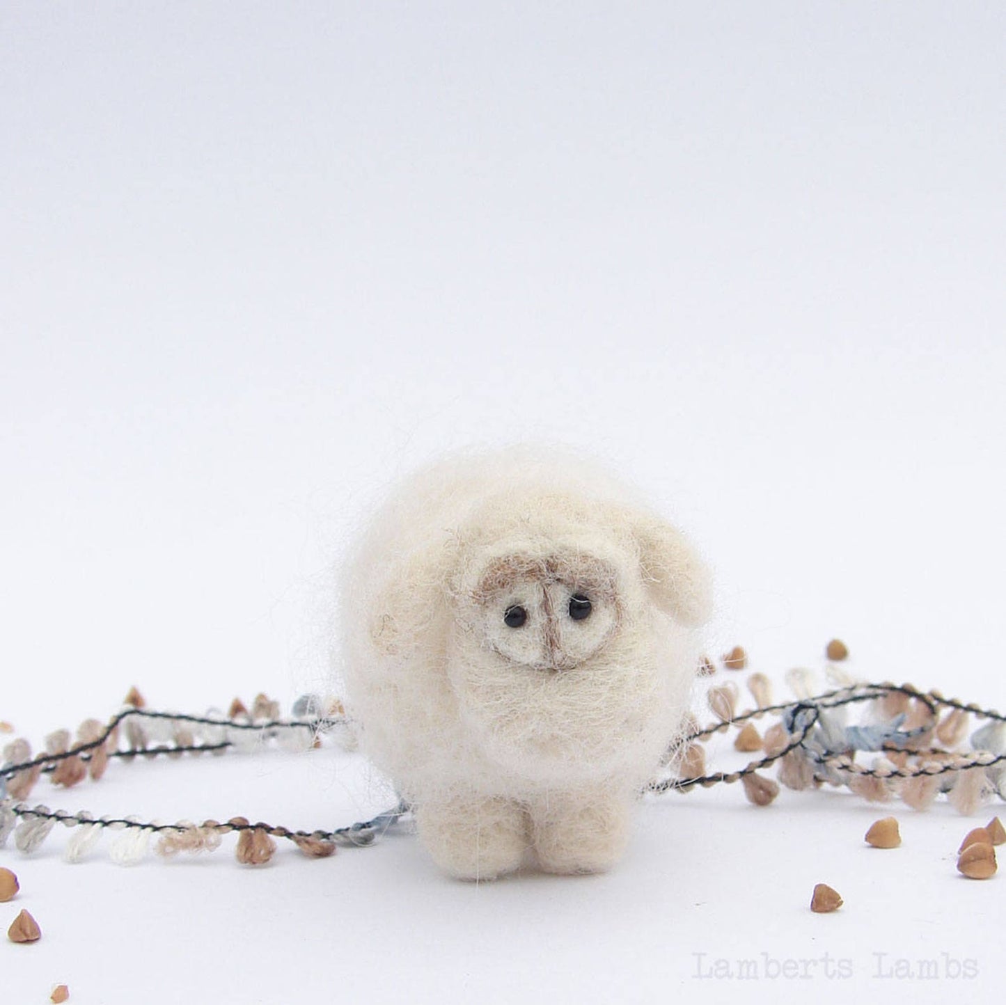 White Needle Felted Sheep Adorable, Felted Wool sheep, Woolen Handmade sheep