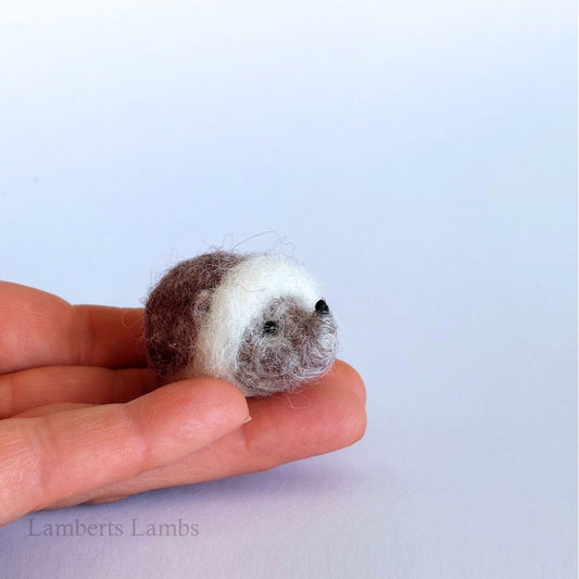 Miniature Needle felted Hedgehog, Felted Hedgehog