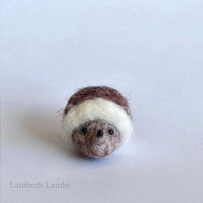 Miniature Needle felted Hedgehog, Felted Hedgehog