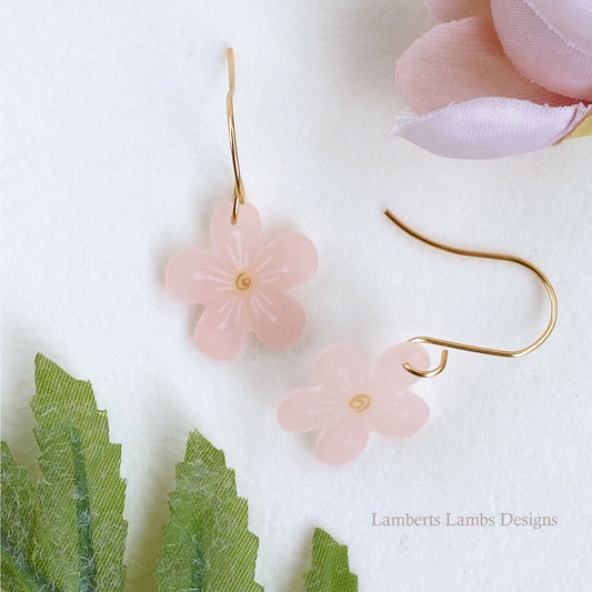 Minimalistic Pink daisy flower earrings, handmade simple hanging  daisy earrings