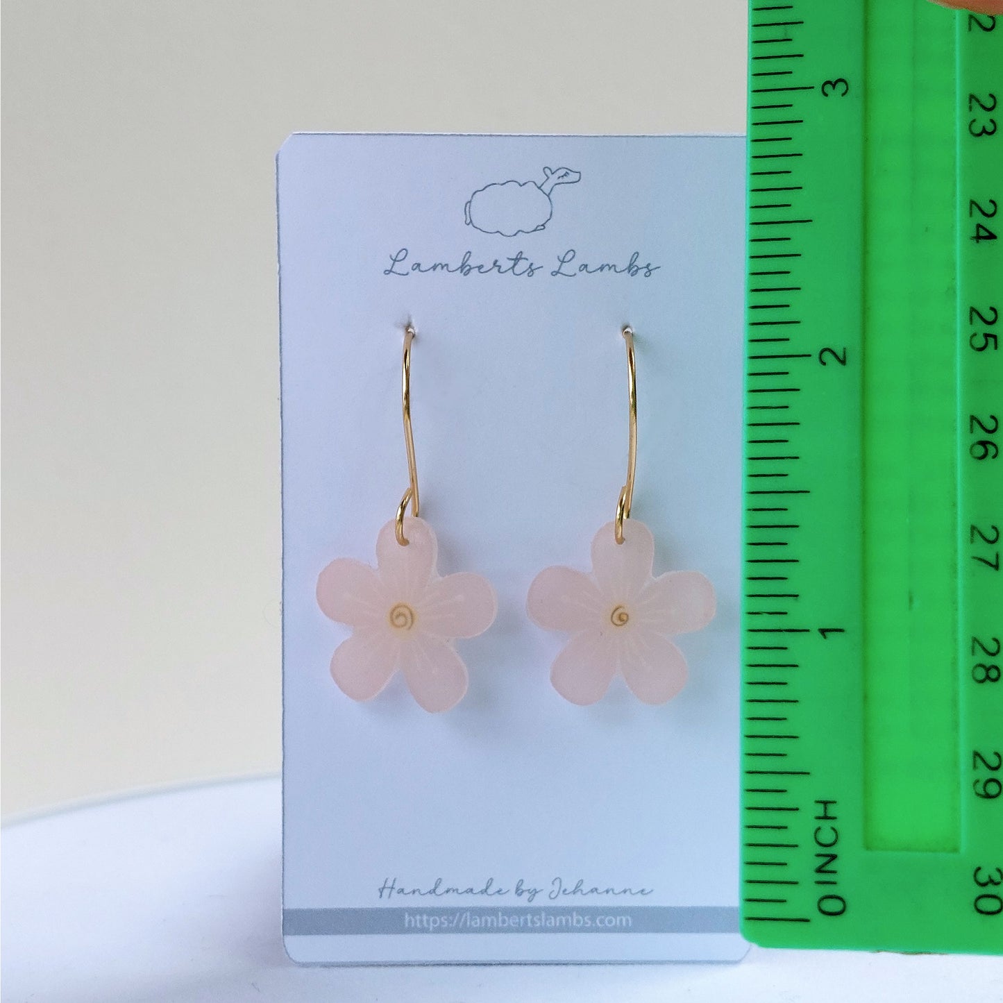 Minimalistic Pink daisy flower earrings, handmade simple hanging  daisy earrings