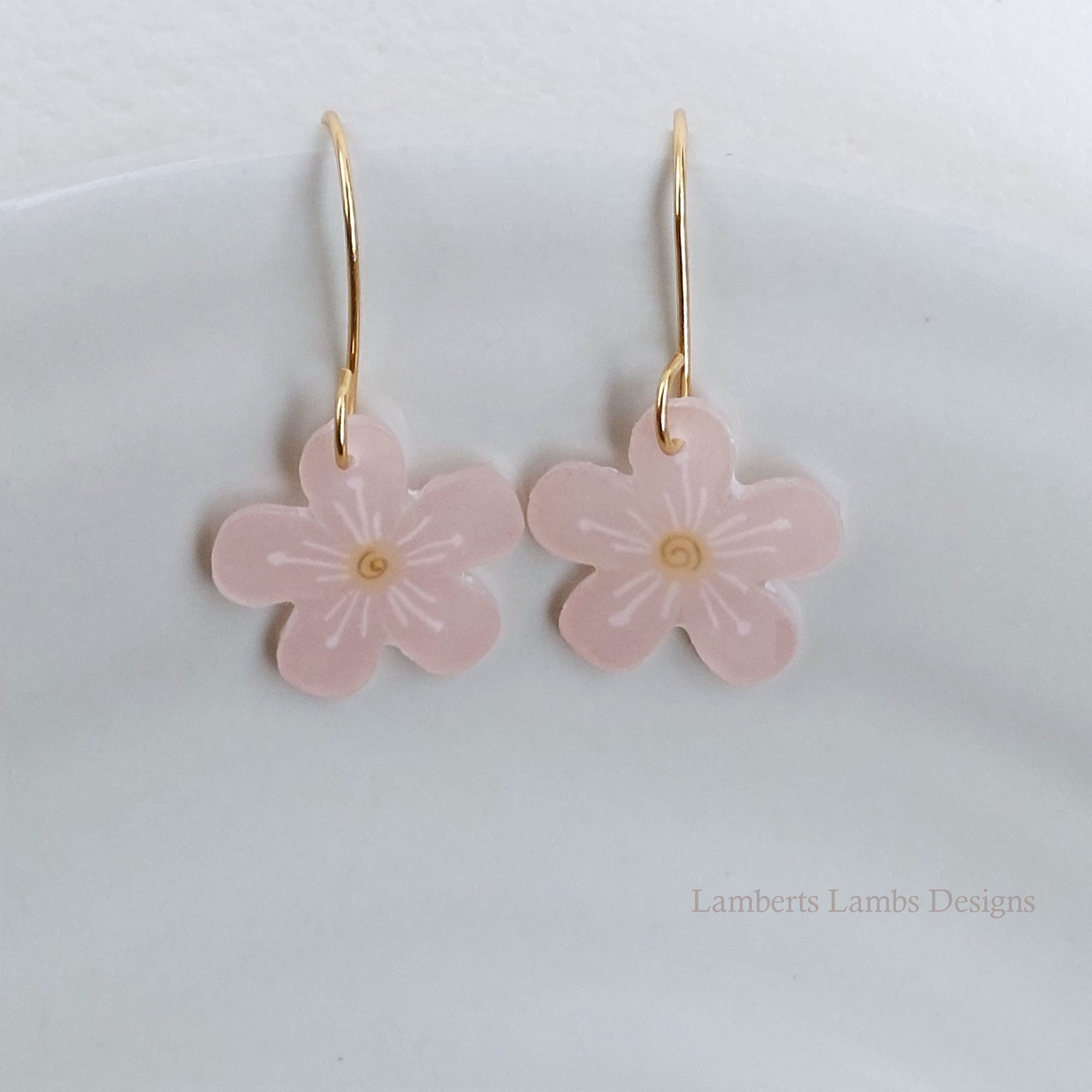 pink simple daisy earing 1 pink simple daisy earing 1